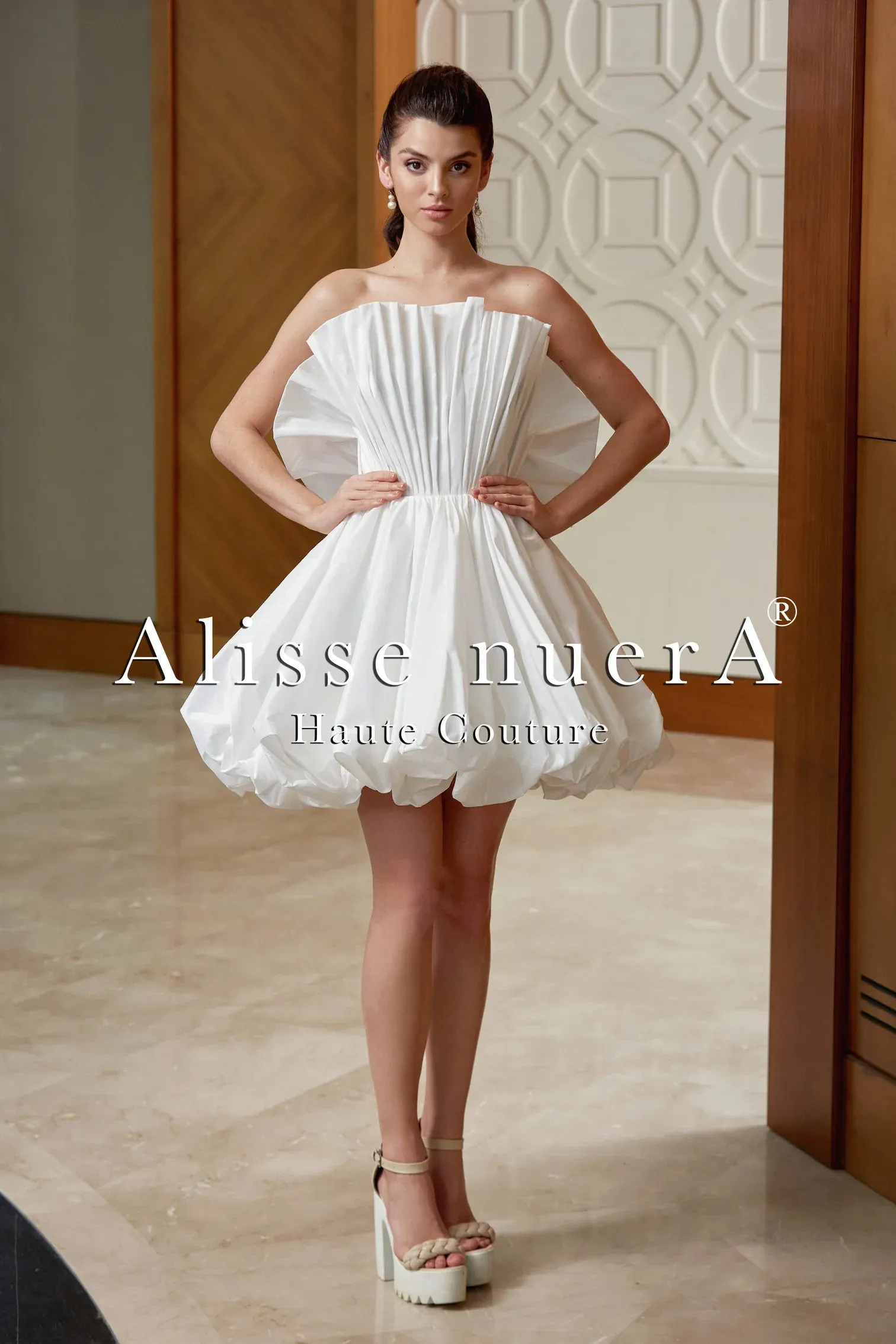 Balloon Skirted Strapless Special Design Mini Wedding Dress Model