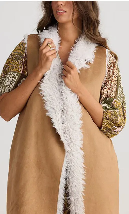 Blickling Wanderer Long Gilet