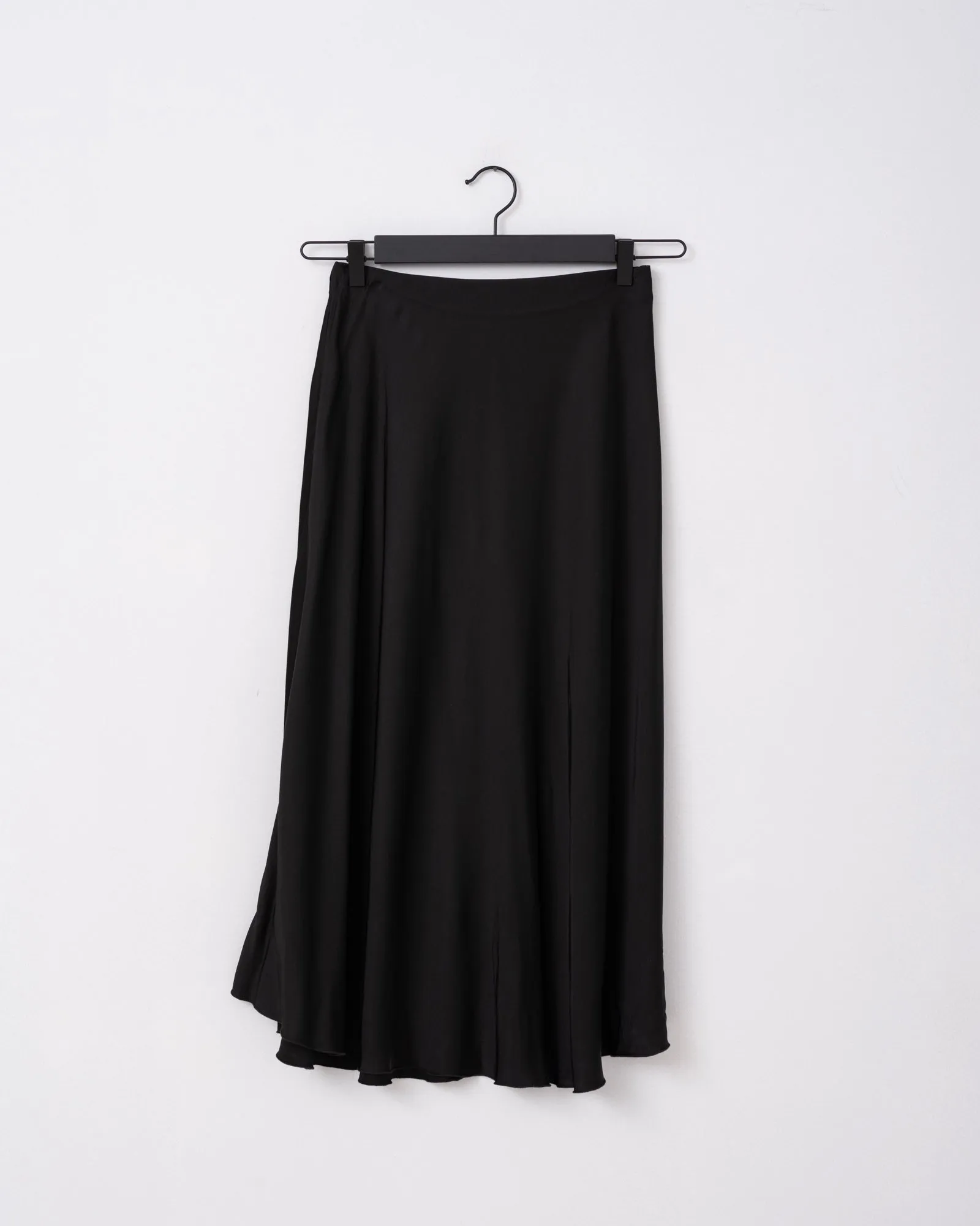 TILTIL Flowy Skirt Satin Black